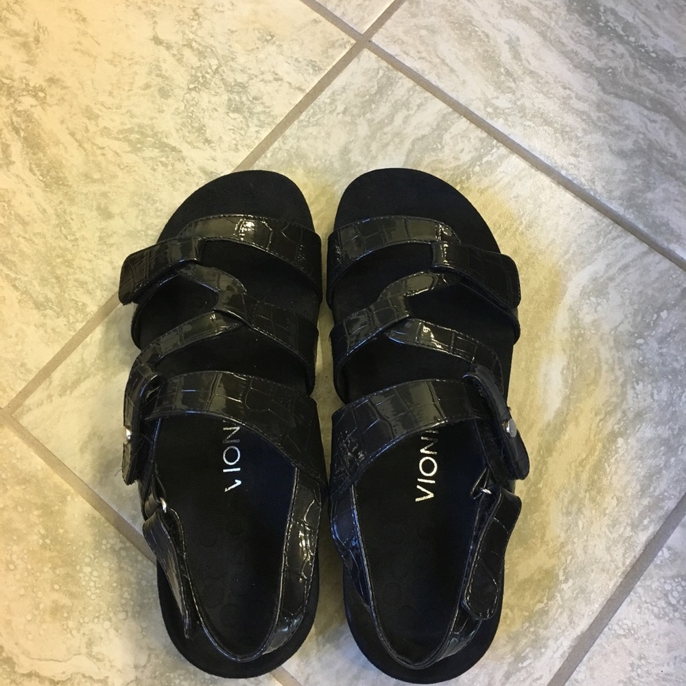 Vionic Paros Sandals- new, size 8, Black